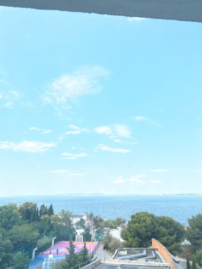 T4 Jolie Vue Avec Jaccuzzi Daire Vitrolles  Dış mekan fotoğraf