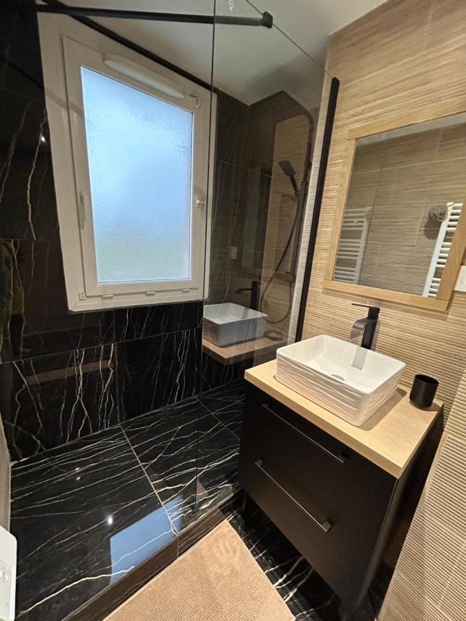 T4 Jolie Vue Avec Jaccuzzi Daire Vitrolles  Dış mekan fotoğraf