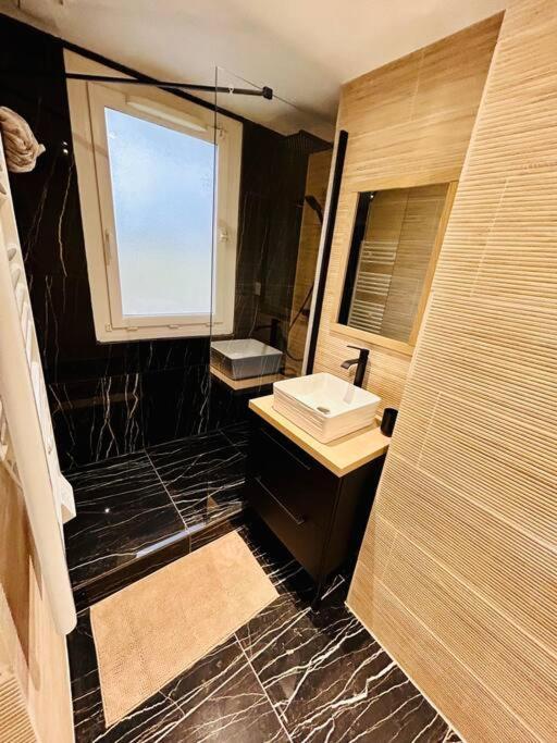 T4 Jolie Vue Avec Jaccuzzi Daire Vitrolles  Dış mekan fotoğraf